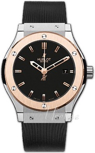 Hublot Classic Fusion 45 mm Svart/Gummi �45 mm