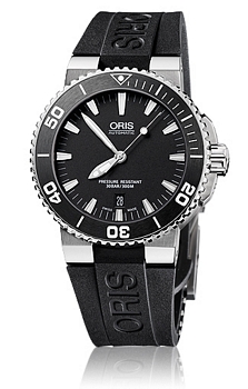 Oris Divers Aquis Date Svart/Gummi Ø43 mm Oris Divers Aquis Date Svart/Gummi Ø43 mm